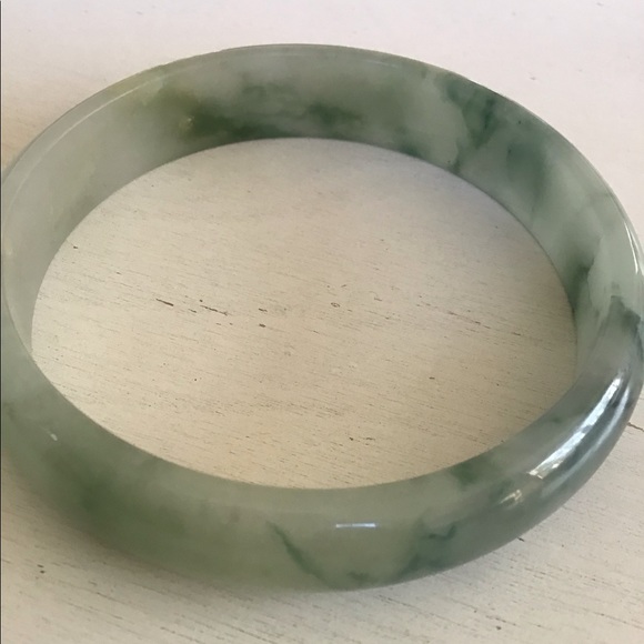Vintage Olde Large Mossy White Jade Bangle 70 Gr. - Picture 6 of 10